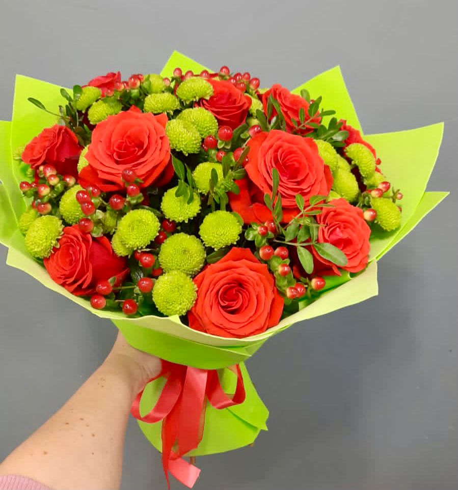 Букет цветов из: Хризантемы и Розы в Митрополье