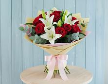 Букет цветов из:  Лилии и Розы #REPLACE_PRED# Митрополье