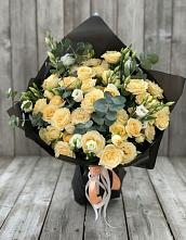 Букет цветов из:  Розы и Лизиантусы #REPLACE_PRED# Митрополье