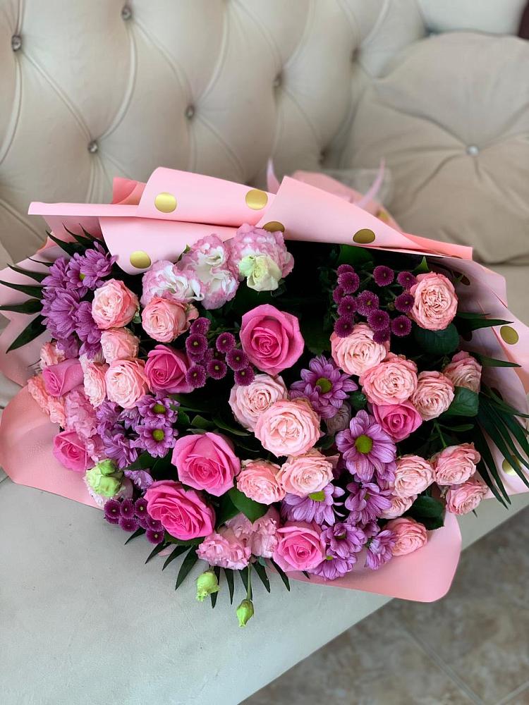 Букет цветов из: Хризантемы, Розы и Лизиантусы в Митрополье