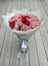 Букет цветов из:  Альстромерии #REPLACE_PRED# Митрополье