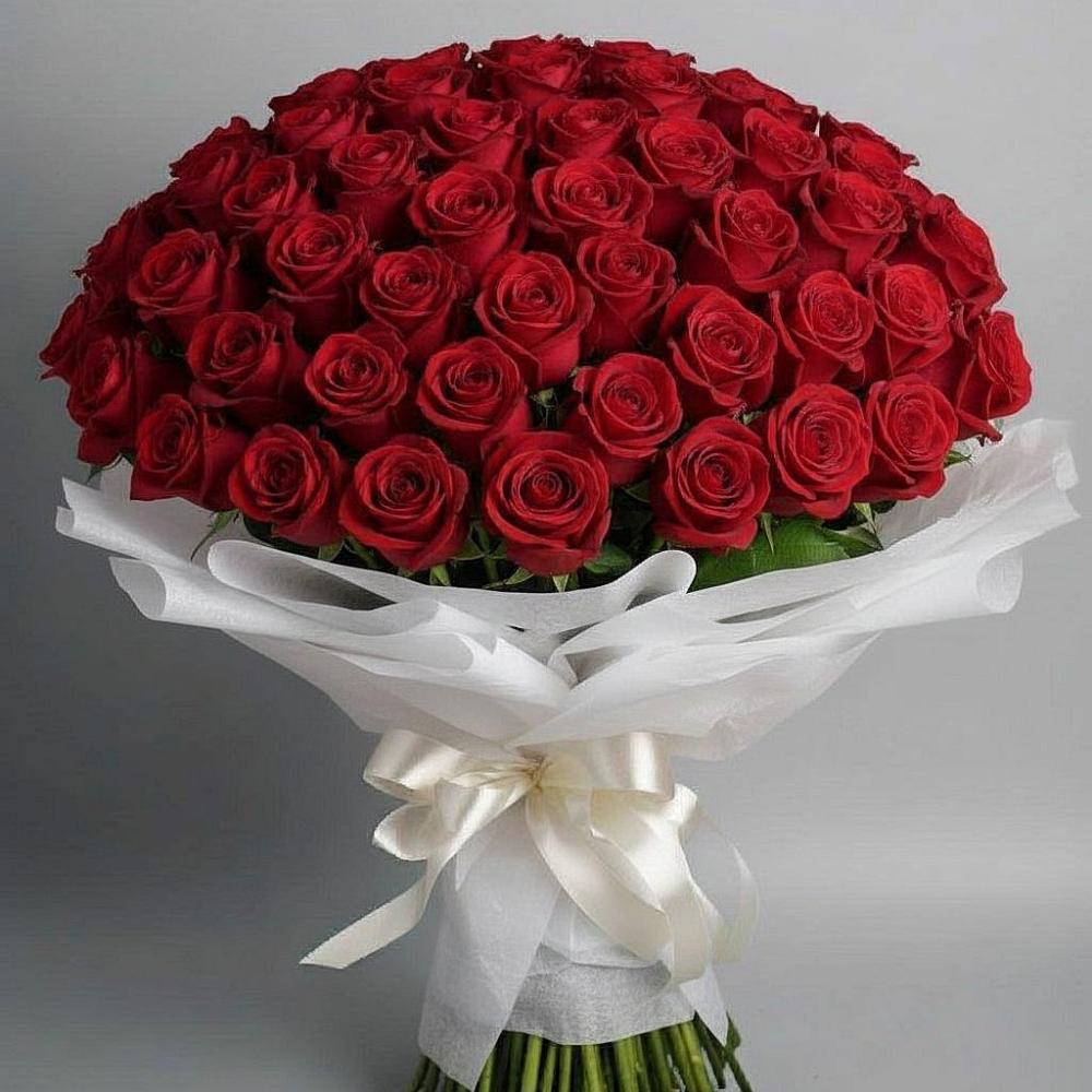 Букет 101 Красная роза Блэк Мэджик в Митрополье