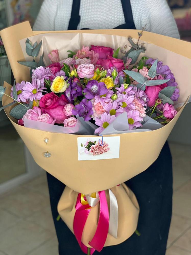 Букет цветов из: Хризантемы, Гвоздики и Альстромерии в Митрополье