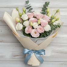 Букет цветов из:  Лизиантусы в Митрополье