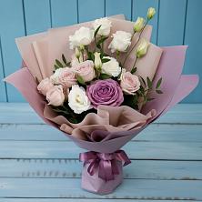 Букет цветов из:  Розы и Лизиантусы в Митрополье