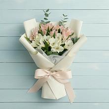 Букет цветов из:  Альстромерии в Митрополье