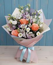 Букет цветов из:  Лизиантусы, Розы, Альстромерии и Гипсофила в Митрополье