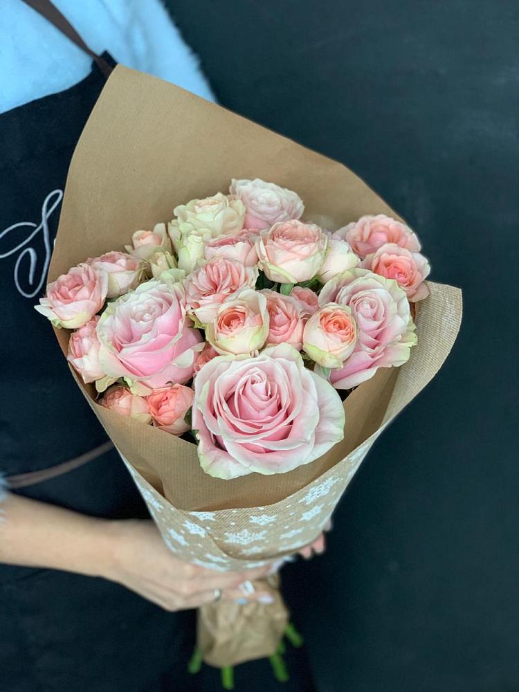 Букет цветов из: Хризантемы и Розы в Митрополье