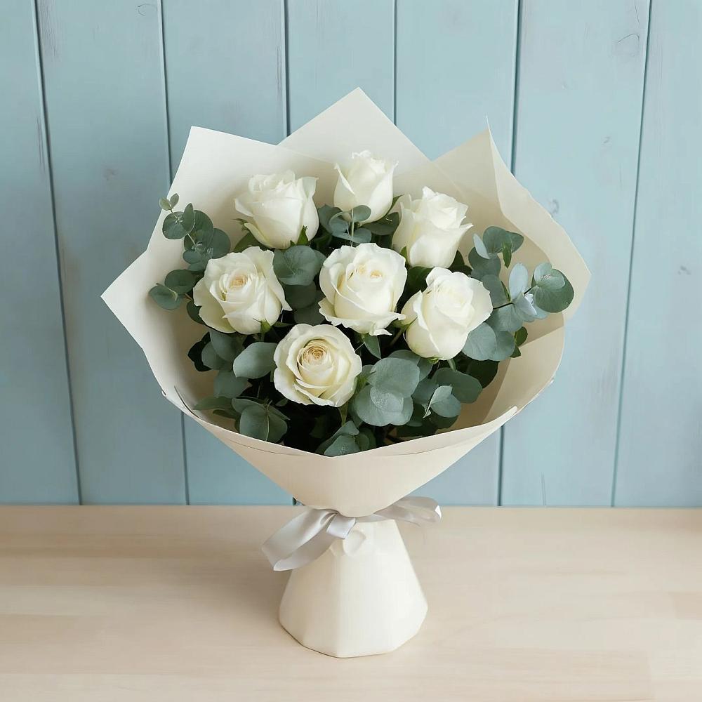 Букет Белые розы в Эвкалипте в Митрополье