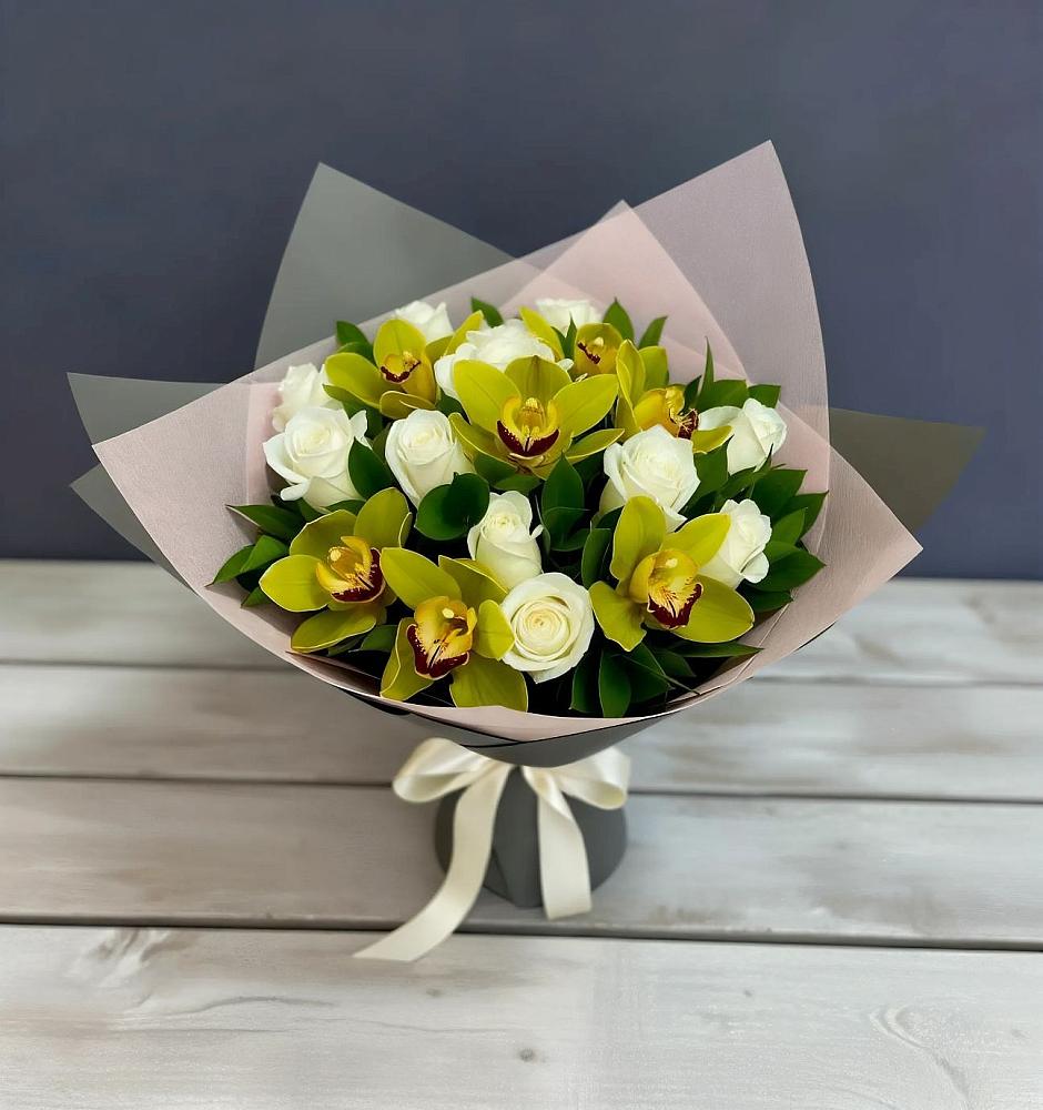 Букет цветов из: Орхидеи и Розы в Митрополье