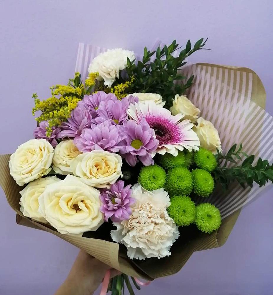 Букет цветов из: Хризантемы, Розы, Гвоздики и Герберы в Митрополье