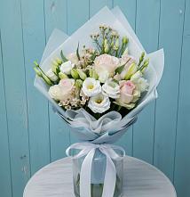 Букет цветов из:  Розы и Лизиантусы #REPLACE_PRED# Митрополье