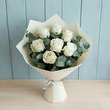 Букет Белые розы в Эвкалипте в Митрополье