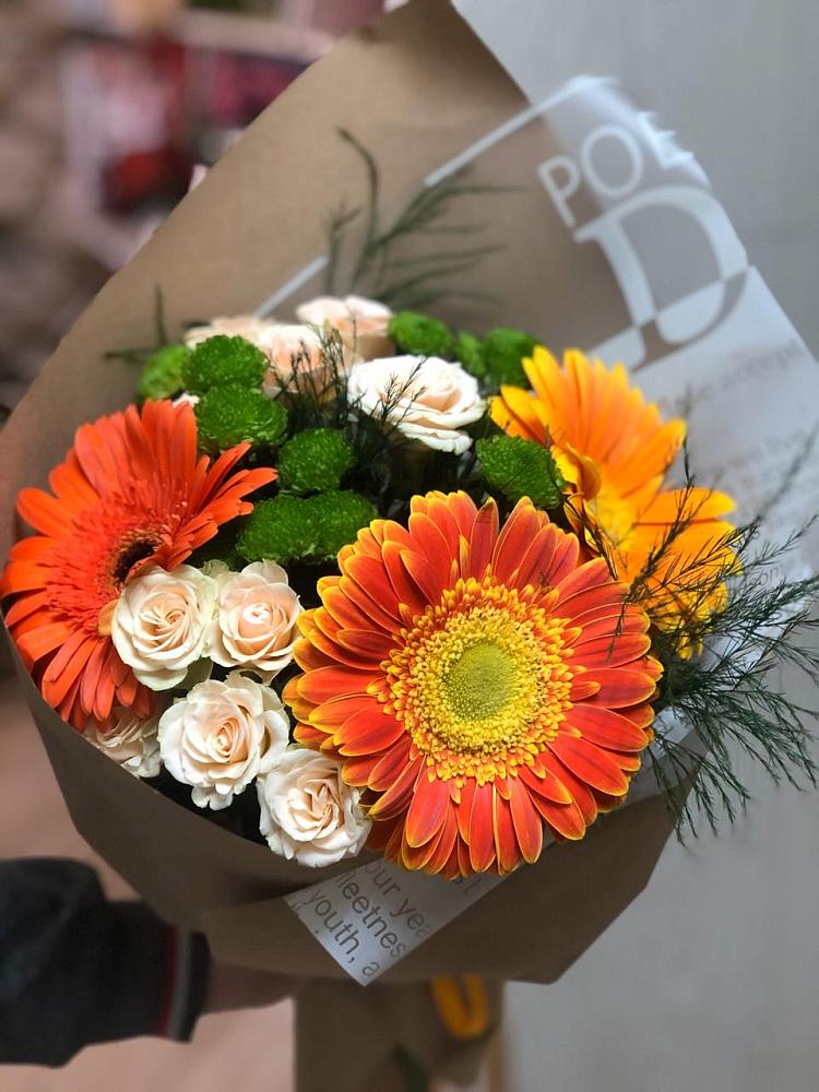 Букет цветов из: Герберы, Хризантемы и Розы в Митрополье