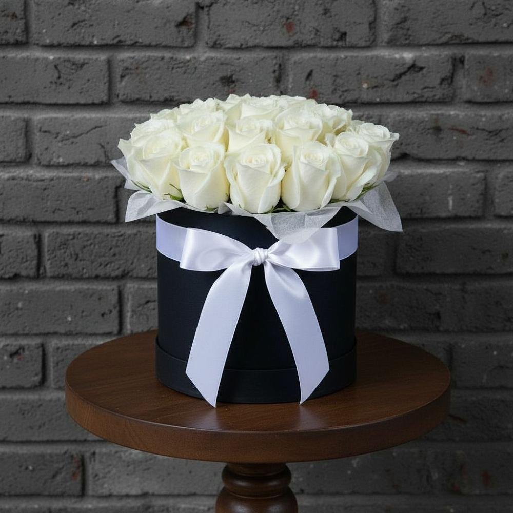 Цветочная композиция из Розы в шляпной коробке в Митрополье