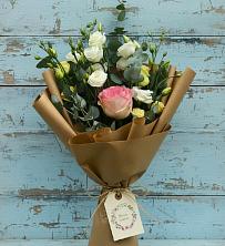 Букет цветов из:  Розы и Лизиантусы в Митрополье