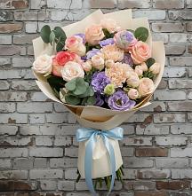 Букет цветов из:  Розы, Лизиантусы и Гвоздики в Митрополье