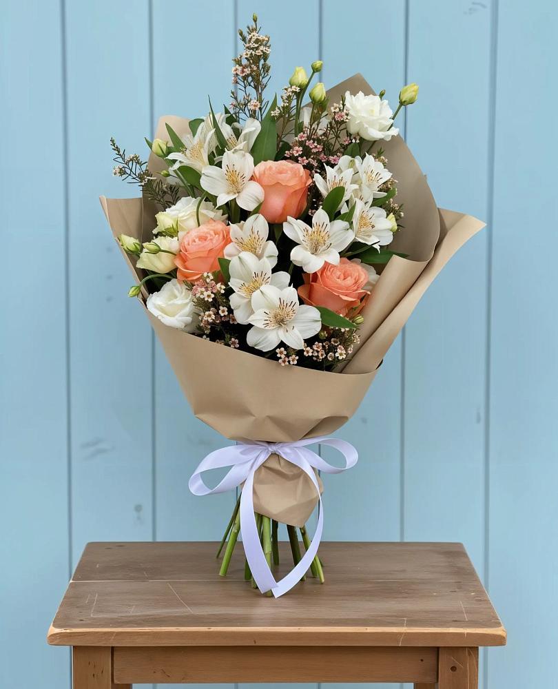 Букет цветов из: Альстромерии, Лизиантусы, Розы и Хризантемы в Митрополье