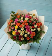 Букет Микс из разноцветных кустовых роз в Митрополье