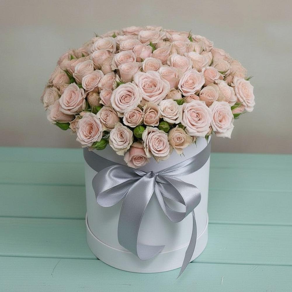 Цветочная композиция из Розы в шляпной коробке в Митрополье